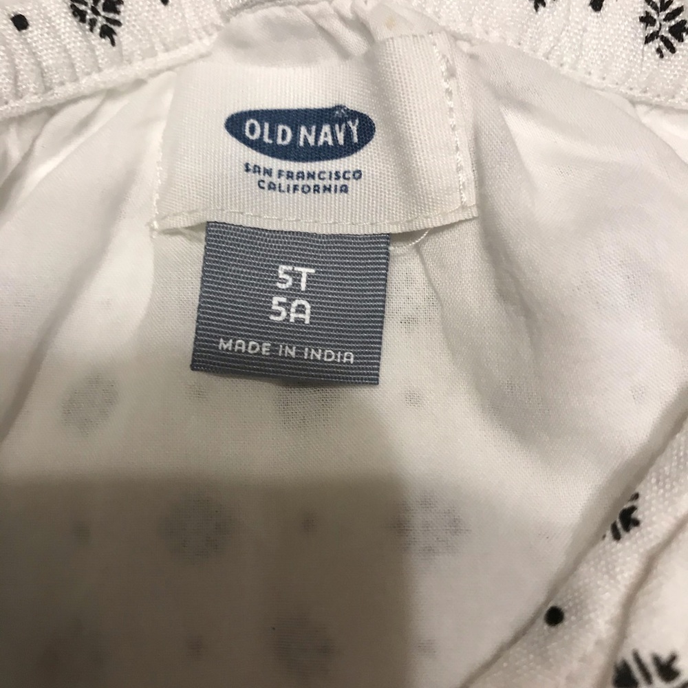 Old Navy Black and White Top size 5 - Picture 4 of 5